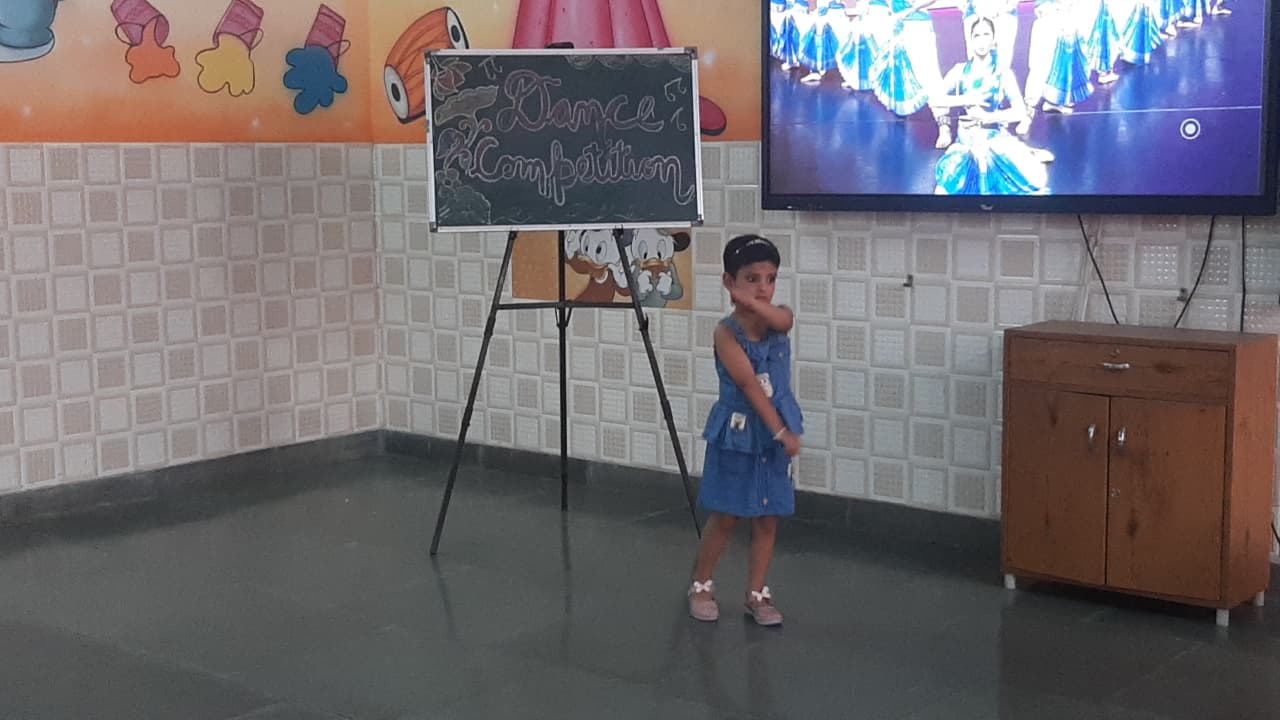 St. Ann's Senior Secondary School ,   Dance Competition   Class- NURSERY 